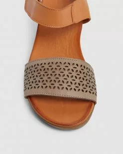 Active Flex Accord TAUPE/COGNAC GLOVE -Sandals Sales Shop http3A2F2Fstatic.theiconic.com .au2Fp2Factive flex 2522 2154141 4