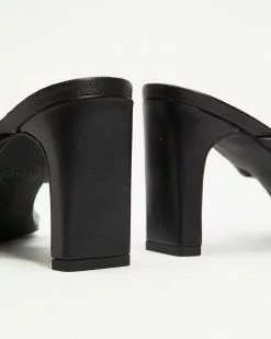 AERE Padded Leather Strap Thong Heels Black Leather -Sandals Sales Shop http3A2F2Fstatic.theiconic.com .au2Fp2Faere 0062 8137621 3