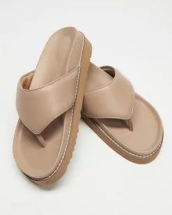 AERE Chunky Leather Padded Thongs Brown Leather -Sandals Sales Shop http3A2F2Fstatic.theiconic.com .au2Fp2Faere 7115 8712041 5