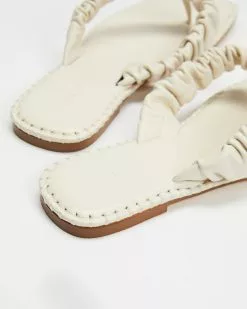 AERE Ruched Thong Flat Sandals Cream Leather -Sandals Sales Shop http3A2F2Fstatic.theiconic.com .au2Fp2Faere 9932 2503231 3