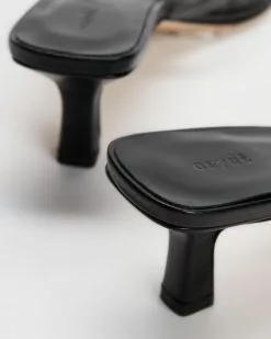 Aeyde Wilma Black -Sandals Sales Shop http3A2F2Fstatic.theiconic.com .au2Fp2Faeyde 4537 8696921 4