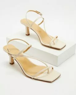 Aeyde Elise Creamy -Sandals Sales Shop http3A2F2Fstatic.theiconic.com .au2Fp2Faeyde 6642 6696921 3