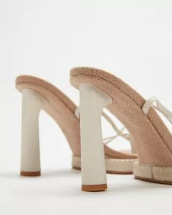 Alias Mae Gia Bone Leather -Sandals Sales Shop http3A2F2Fstatic.theiconic.com .au2Fp2Falias mae 1060 1778331 4