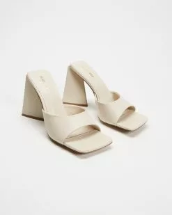 Alias Mae Rini Bone -Sandals Sales Shop http3A2F2Fstatic.theiconic.com .au2Fp2Falias mae 9368 0732131 3