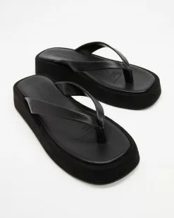 Atmos&Here Pernille Midform Leather Thongs Black