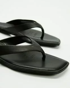 Atmos&Here Kami Leather Thong Sandals Black Leather -Sandals Sales Shop http3A2F2Fstatic.theiconic.com .au2Fp2Fatmos here 6922 8857331 4