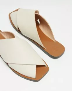ATP Atelier Alicia Sandals Ice White -Sandals Sales Shop http3A2F2Fstatic.theiconic.com .au2Fp2Fatp atelier 7925 5090411 3