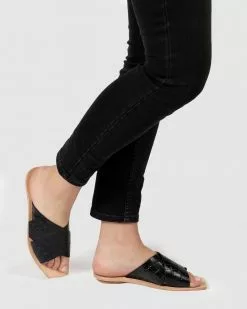 Beau Coops Lisette Flat Sandals Black -Sandals Sales Shop http3A2F2Fstatic.theiconic.com .au2Fp2Fbeau coops 3649 460179 5