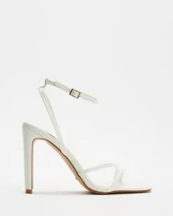 Billini Yamille White