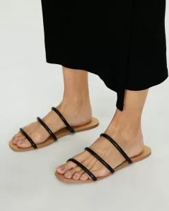 Billini Larson Black -Sandals Sales Shop http3A2F2Fstatic.theiconic.com .au2Fp2Fbillini 4376 0725921 2