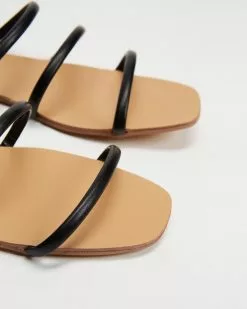 Billini Larson Black -Sandals Sales Shop http3A2F2Fstatic.theiconic.com .au2Fp2Fbillini 4376 0725921 4