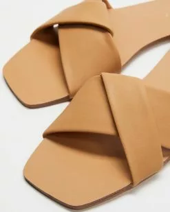 Billini Oma Desert -Sandals Sales Shop http3A2F2Fstatic.theiconic.com .au2Fp2Fbillini 6466 7033431 4