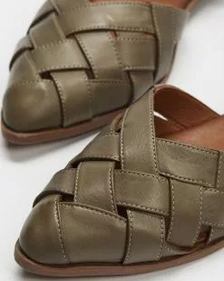 Bueno Lulu Brook -Sandals Sales Shop http3A2F2Fstatic.theiconic.com .au2Fp2Fbueno 3053 0245241 3