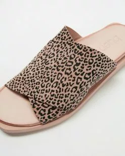 Bueno Jesse Cameo Leopard -Sandals Sales Shop http3A2F2Fstatic.theiconic.com .au2Fp2Fbueno 3065 6643531 4