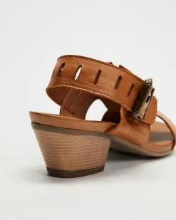 Bueno Rica Coconut -Sandals Sales Shop http3A2F2Fstatic.theiconic.com .au2Fp2Fbueno 3257 3244811 3