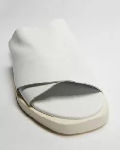 Bueno Jesse White -Sandals Sales Shop http3A2F2Fstatic.theiconic.com .au2Fp2Fbueno 6704 4889111 3