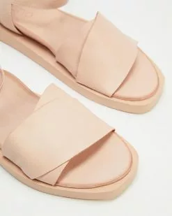 Bueno Jane Cameo -Sandals Sales Shop http3A2F2Fstatic.theiconic.com .au2Fp2Fbueno 9010 7969431 3