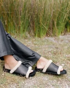 Chaos & Harmony Shearling Slide Black -Sandals Sales Shop http3A2F2Fstatic.theiconic.com .au2Fp2Fchaos and harmony 0565 6553351 6