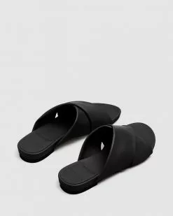 Cherrichella Blaze Sandals Black -Sandals Sales Shop http3A2F2Fstatic.theiconic.com .au2Fp2Fcherrichella 4691 0245321 3