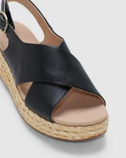 Clarks Kimmei Cross Black Leather -Sandals Sales Shop http3A2F2Fstatic.theiconic.com .au2Fp2Fclarks 1569 0666931 4