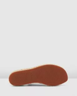 Clarks Kimmei Cross White Leather -Sandals Sales Shop http3A2F2Fstatic.theiconic.com .au2Fp2Fclarks 2582 9566931 5