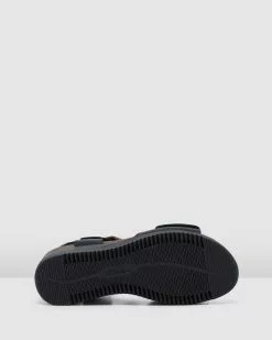 Clarks Lizby Strap Black Leather -Sandals Sales Shop http3A2F2Fstatic.theiconic.com .au2Fp2Fclarks 7961 2666931 5