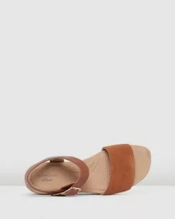 Clarks Lana Shore Dark Tan Suede -Sandals Sales Shop http3A2F2Fstatic.theiconic.com .au2Fp2Fclarks 8320 0346141 6