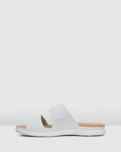 Clarks Step June Sun White Synthetic -Sandals Sales Shop http3A2F2Fstatic.theiconic.com .au2Fp2Fclarks 9115 4830511 3