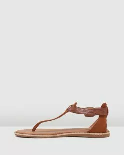 Clarks Karsea Post Tan Leather -Sandals Sales Shop http3A2F2Fstatic.theiconic.com .au2Fp2Fclarks 9323 6368241 3
