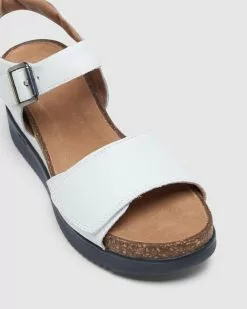 Clarks Lizby Strap White Leather -Sandals Sales Shop http3A2F2Fstatic.theiconic.com .au2Fp2Fclarks 9719 9666931 4