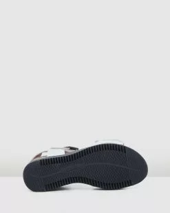 Clarks Lizby Strap White Leather -Sandals Sales Shop http3A2F2Fstatic.theiconic.com .au2Fp2Fclarks 9721 9666931 5