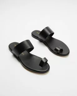 Common Projects Minimalist Sandals in Leather Black