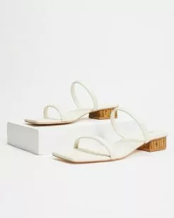 Cult Gaia Liz Sandals Off White -Sandals Sales Shop http3A2F2Fstatic.theiconic.com .au2Fp2Fcult gaia 2731 5250811 3