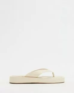 Dazie Phoenix Thongs Beige Smooth -Sandals Sales Shop http3A2F2Fstatic.theiconic.com .au2Fp2Fdazie 1332 5301731 3