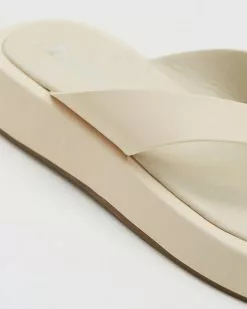 Dazie Phoenix Thongs Beige Smooth -Sandals Sales Shop http3A2F2Fstatic.theiconic.com .au2Fp2Fdazie 1332 5301731 5