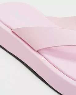 Dazie Phoenix Thongs Pink Smooth -Sandals Sales Shop http3A2F2Fstatic.theiconic.com .au2Fp2Fdazie 9031 0401731 4