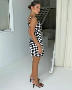 Dazie Jay Heels Black Smooth