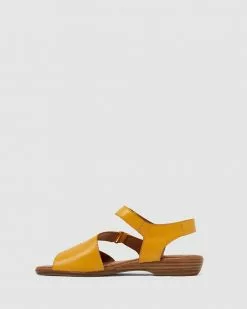 Easy Steps Kenya MUSTARD GLOVE -Sandals Sales Shop http3A2F2Fstatic.theiconic.com .au2Fp2Feasy steps 0846 3857041 3
