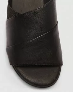 Easy Steps Eclipse BLACK GLOVE -Sandals Sales Shop http3A2F2Fstatic.theiconic.com .au2Fp2Feasy steps 1841 6214941 6