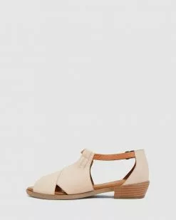 Easy Steps Laguna WHITE/COGNAC GLOVE -Sandals Sales Shop http3A2F2Fstatic.theiconic.com .au2Fp2Feasy steps 5711 7053041 3