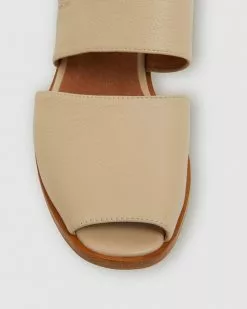 Easy Steps Drew NEUTRAL GLOVE -Sandals Sales Shop http3A2F2Fstatic.theiconic.com .au2Fp2Feasy steps 7443 7941731 3