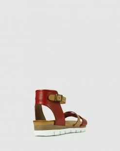 Eos Sode Red -Sandals Sales Shop http3A2F2Fstatic.theiconic.com .au2Fp2Feos 2310 3566711 3