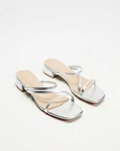 Freelance Shoes Olivia Sandals Silver -Sandals Sales Shop http3A2F2Fstatic.theiconic.com .au2Fp2Ffreelance 3143 0745741 2
