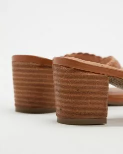 Human Premium Axle Natural -Sandals Sales Shop http3A2F2Fstatic.theiconic.com .au2Fp2Fhuman premium 6962 9165821 3