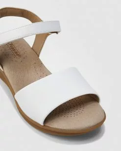 Hush Puppies Nigella Pl White -Sandals Sales Shop http3A2F2Fstatic.theiconic.com .au2Fp2Fhush puppies 8862 408249 4