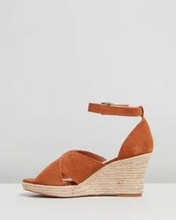 IRIS Footwear Lilly Tan -Sandals Sales Shop http3A2F2Fstatic.theiconic.com .au2Fp2Firis footwear 0456 457369 3