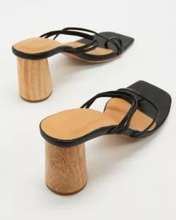 JAMES | SMITH Taormina Toe Strap Sandals Black -Sandals Sales Shop http3A2F2Fstatic.theiconic.com .au2Fp2Fjames smith 5585 3368231 5