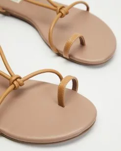 MATT & NAT Artie Sandals Soy -Sandals Sales Shop http3A2F2Fstatic.theiconic.com .au2Fp2Fmatt nat 4637 1796611 4