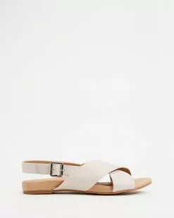 Mia Vita Marvel Flat Sandal Pebble