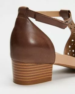 Mia Vita Keen Block Heel Sandals Mushroom -Sandals Sales Shop http3A2F2Fstatic.theiconic.com .au2Fp2Fmia vita 2032 3089931 3